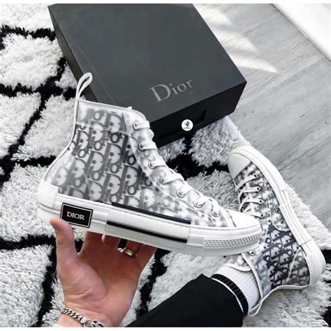 harga sepatu dior sneakers original